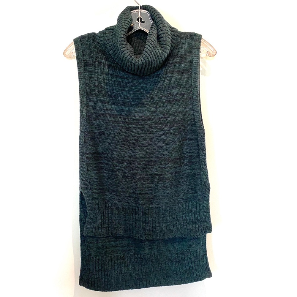 Banana Republic Knit Turtleneck - XS